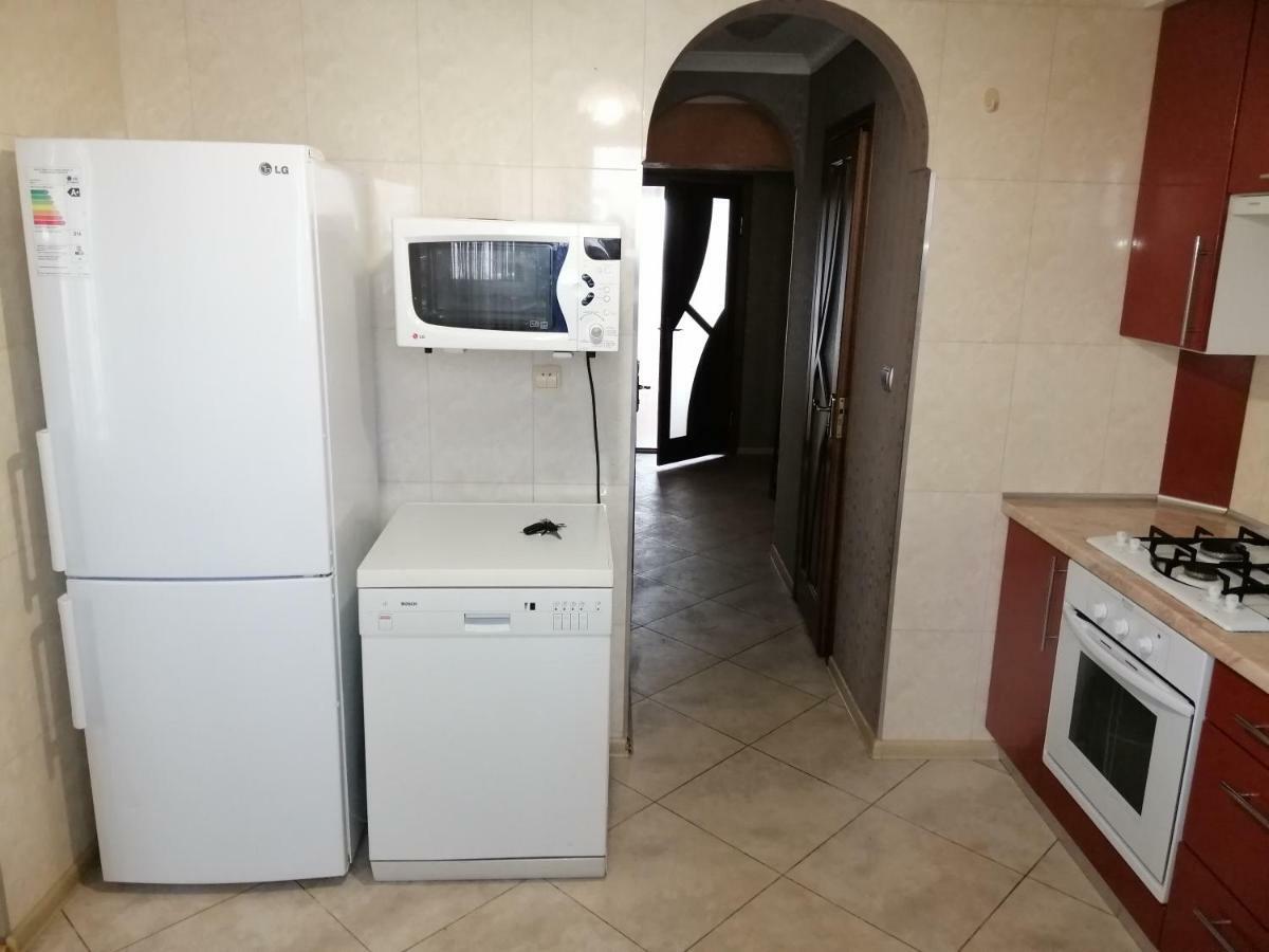 Тихая Квартира В Центре Ковеля Kovel Bagian luar foto